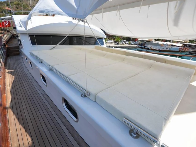 Huur een Custom Made Custom made in Marmaris