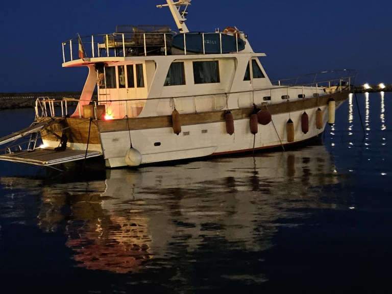 Bootverhuur Gulet First 48 in Salerno via SamBoat