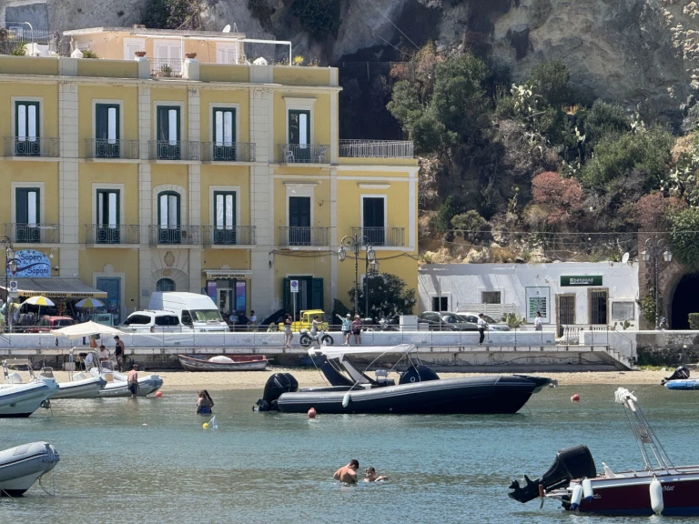 RIB te huur in Terracina voor de beste prijs