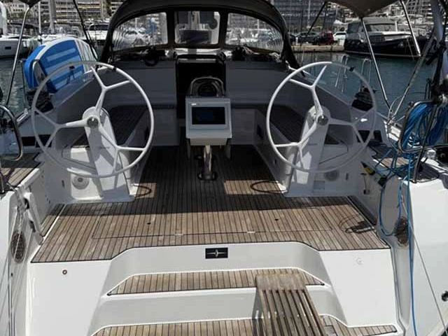 Verhuur Zeilboot Bavaria met vaarbewijs