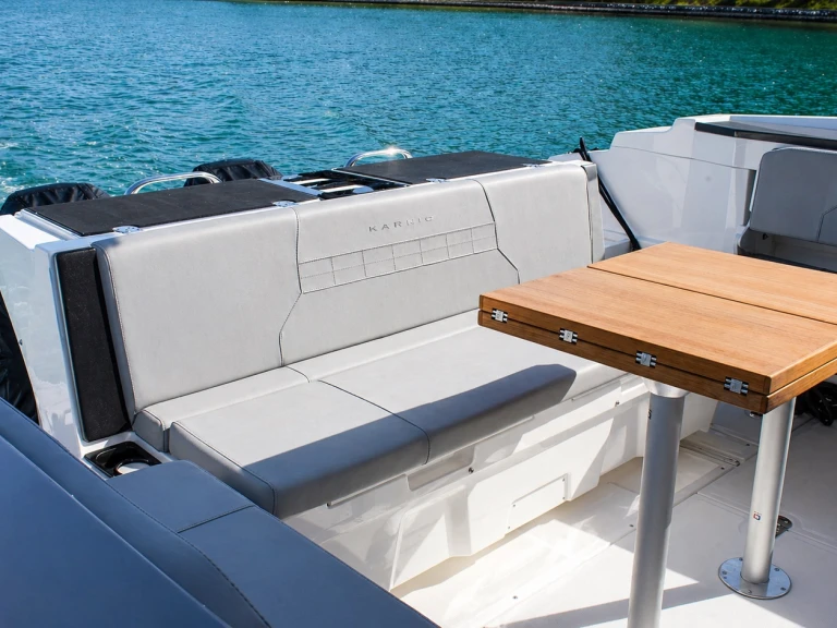 Verhuur Motorboot Karnic met vaarbewijs