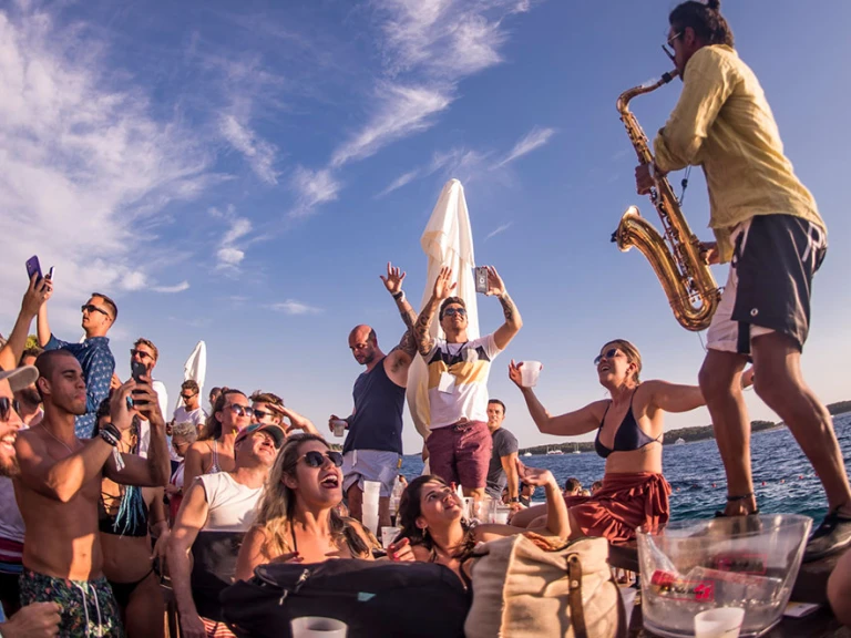 Bootverhuur Jeanneau Cap Camarat 7.5 CC Style in Split via SamBoat