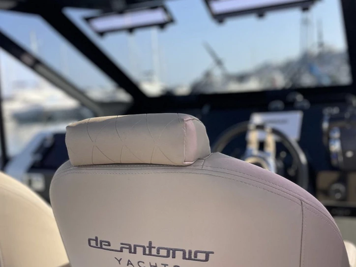 Verhuur Motorboot in Marbella - De Antonio D34 Xplorer