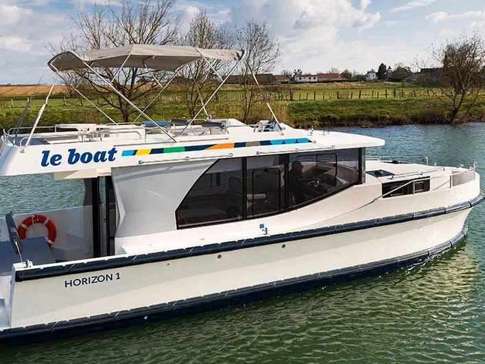 Huur Motorboot met of zonder schipper Le Boat in Saint-Gilles du Gard