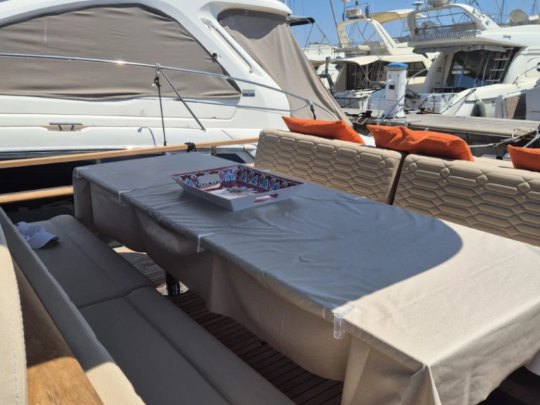 Verhuur Motorboot nautica esposito positano met vaarbewijs
