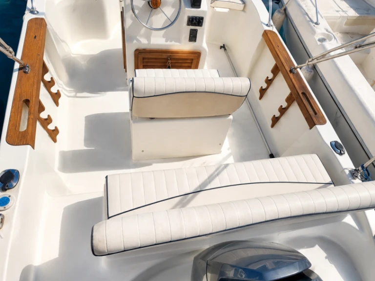Bootverhuur Capelli Cap 18 in Carry-le-Rouet via SamBoat