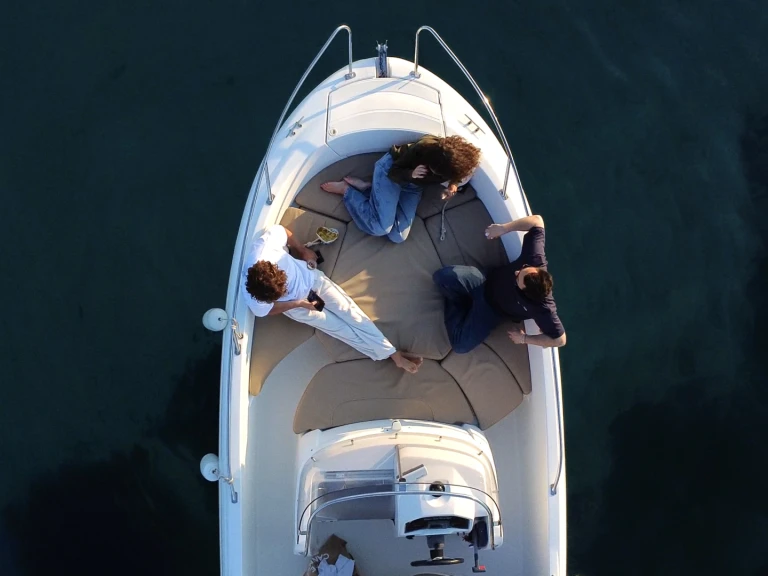 Jachthuur in Cannes - Jeanneau CAP CAMARAT 6,5 CC Style via SamBoat