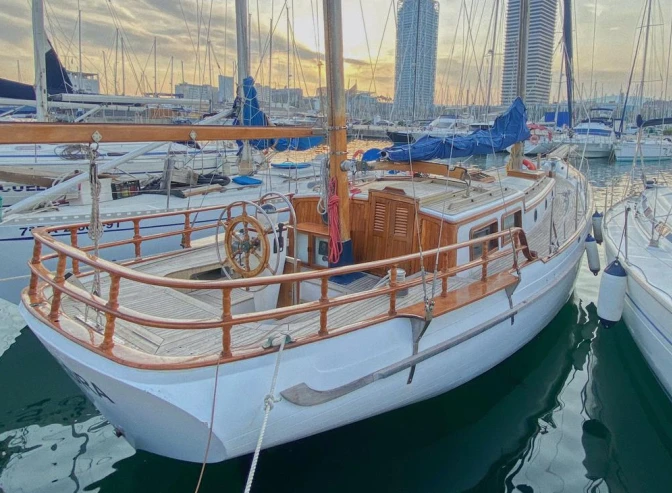 Huur een Ta Chiao CT 41 (Formosa 41) in Barcelona