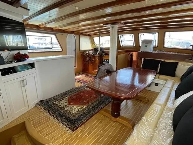Verhuur Zeilboot Custom Made met vaarbewijs