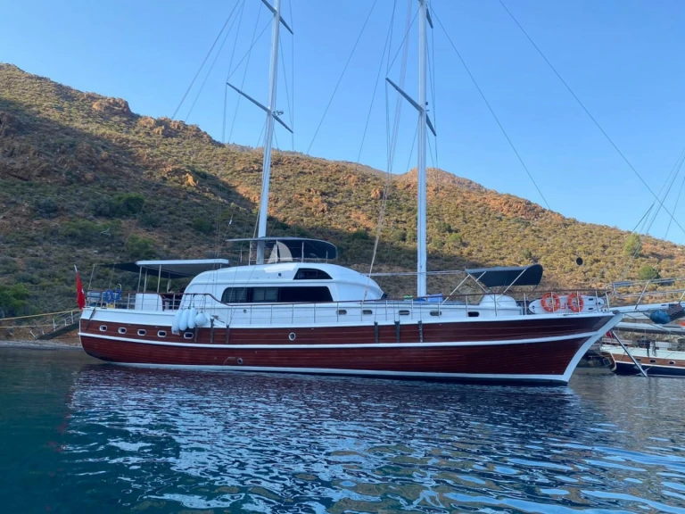 Huur een Custom Made Custom made in Marmaris