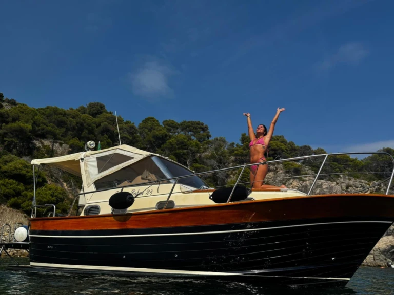 Huur een Esposito Mare Positano 28 in Sanremo