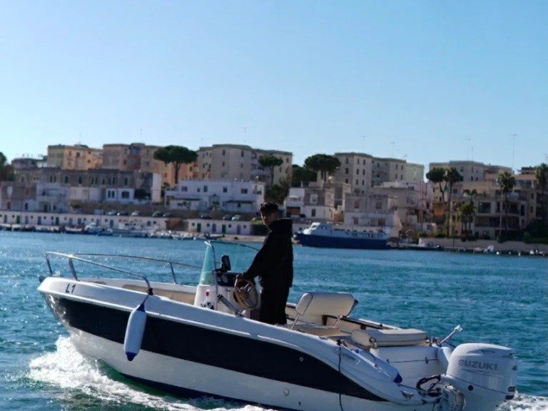Motorboot te huur in Brindisi voor de beste prijs