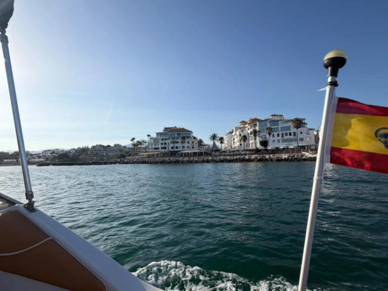 Bootverhuur Monterey 242 cruiser in Marbella via SamBoat