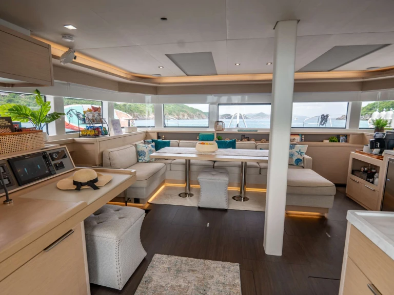 Bootverhuur Lagoon ISLAND HOPPIN' 55 in Tortola via SamBoat