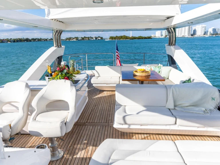 Huur Jacht met of zonder schipper Sunseeker in Miami