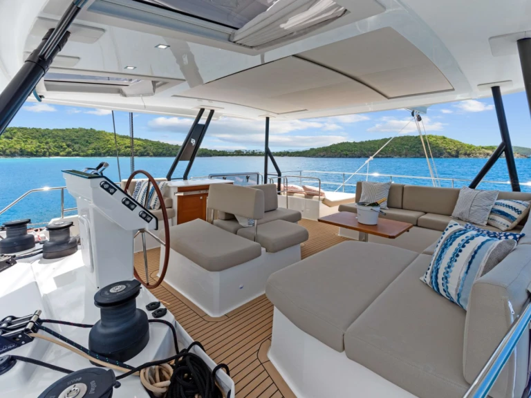 Verhuur Jacht Fountaine Pajot met vaarbewijs