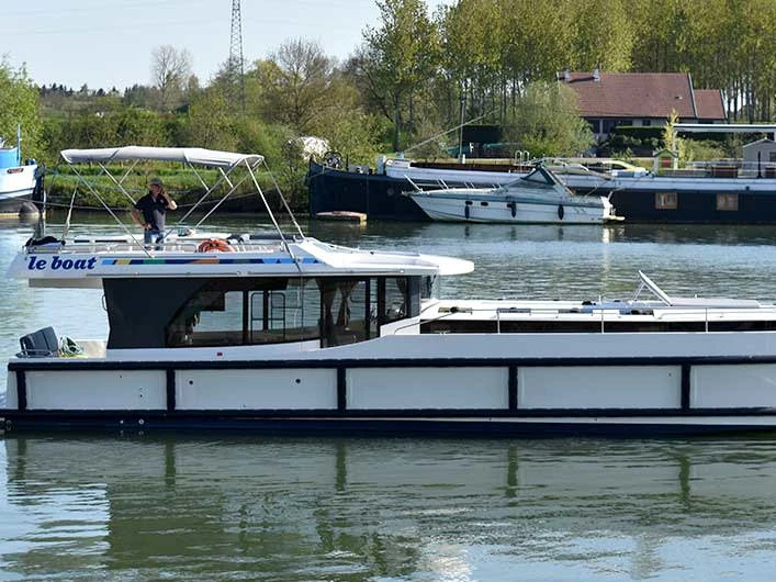 Motorboot te huur in Trèbes voor de beste prijs