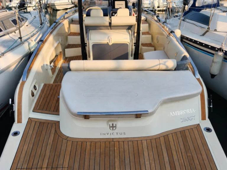 Verhuur Jacht in Mandelieu-la-Napoule - Invictus  Invictus 280 TT