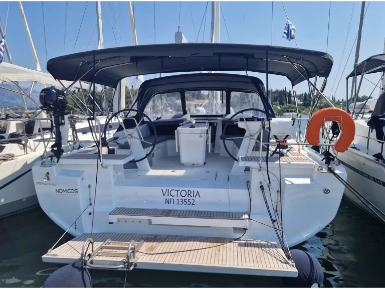 Jachthuur in Álimos - Bénéteau Oceanis 46.1 via SamBoat
