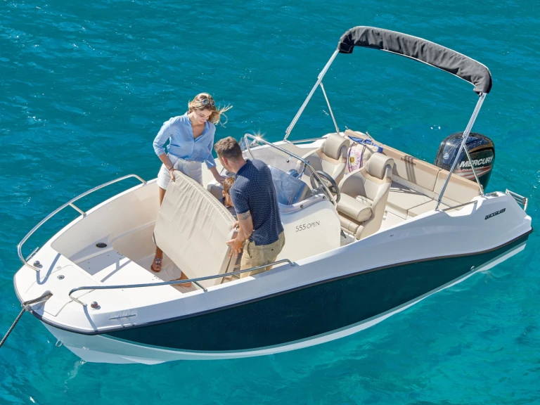 Bootverhuur Quicksilver Activ 555 Open in Saint-Laurent-du-Var via SamBoat