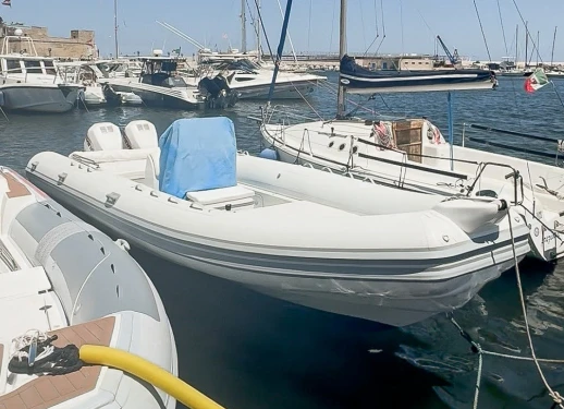 Verhuur RIB in Bari - Sacs Strider 11