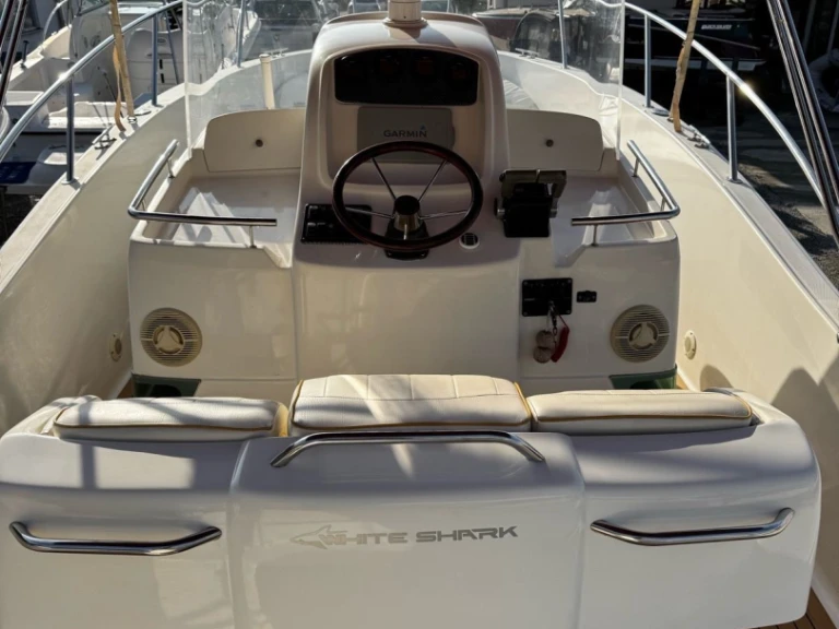 Jachthuur in Tribunj - Kelt WHITE SHARK 265 via SamBoat
