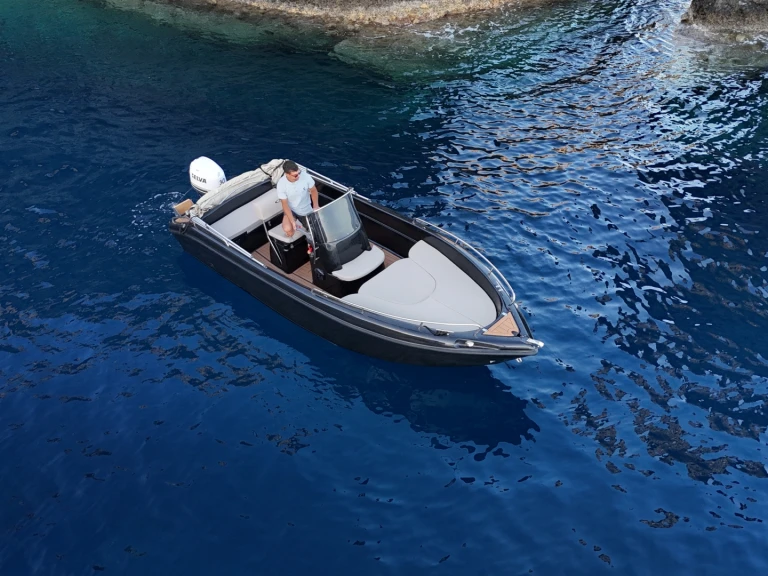 Verhuur Motorboot Poseidon met vaarbewijs