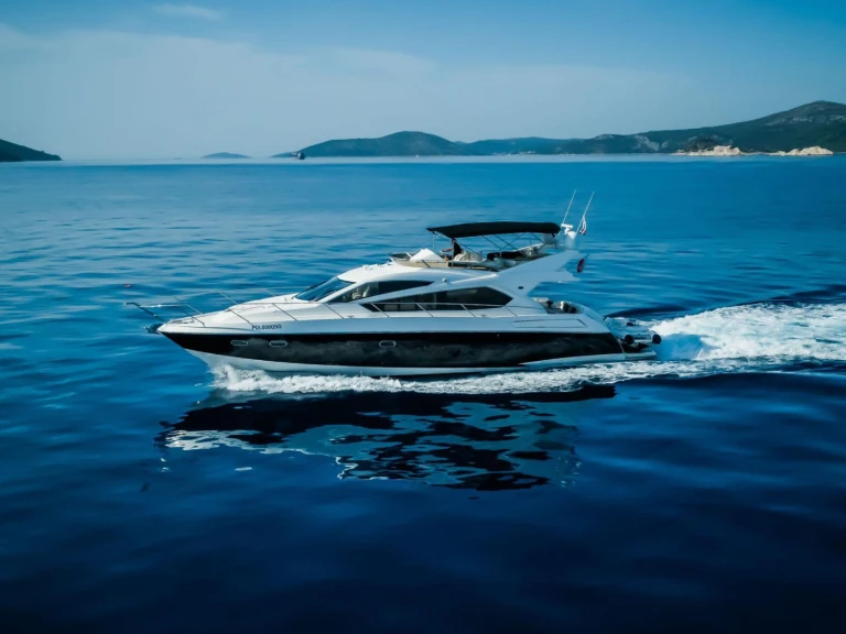 Bootverhuur Sunseeker Sunseeker Manhattan 63 in Kaštel Lukšić via SamBoat