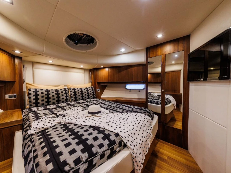 Huur Jacht met of zonder schipper Sunseeker in Kaštel Lukšić