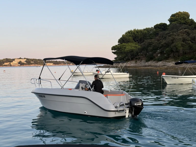 Huur Motorboot met of zonder schipper sport-mare in Pula