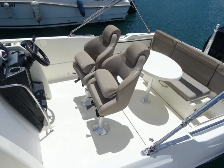 Bootverhuur Mandelieu-la-Napoule goedkoop Activ 755 Open