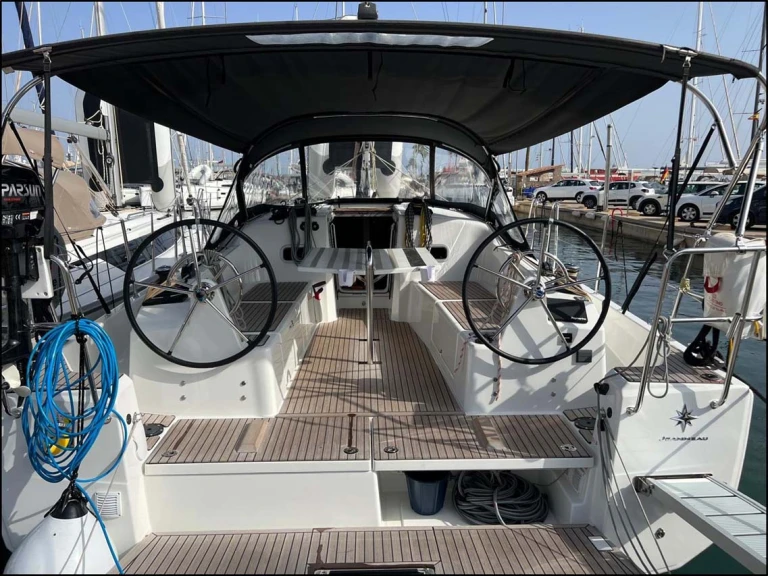 Bootverhuur Gouviá goedkoop Sun Odyssey 380