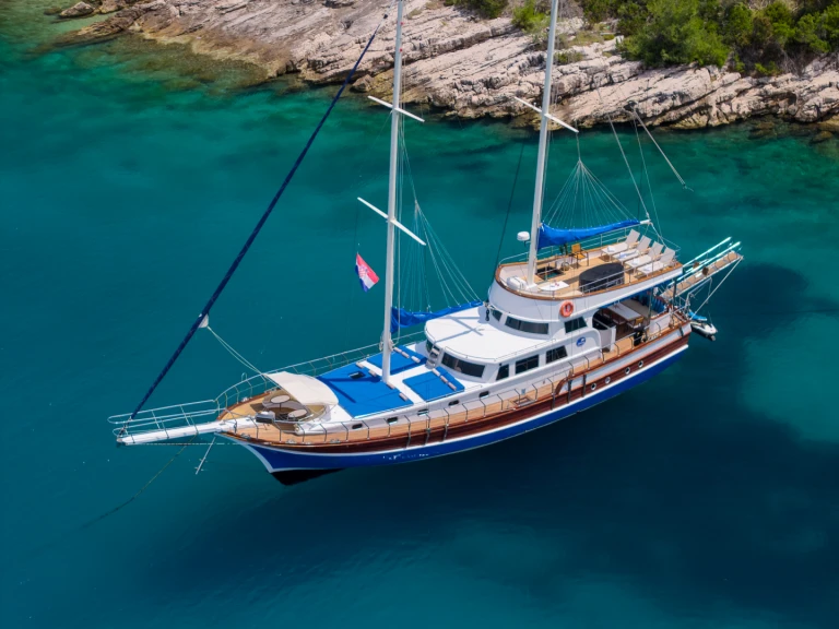 Huur Zeilboot met of zonder schipper Custom Made in Omiš