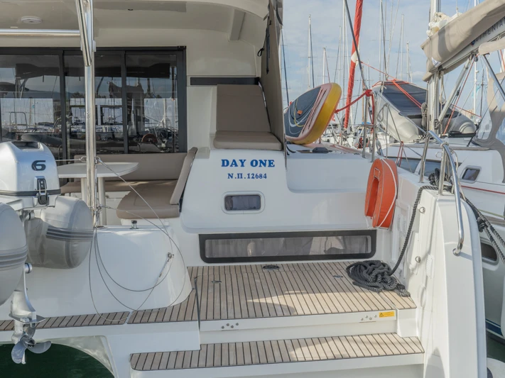 Verhuur Catamaran Lagoon met vaarbewijs