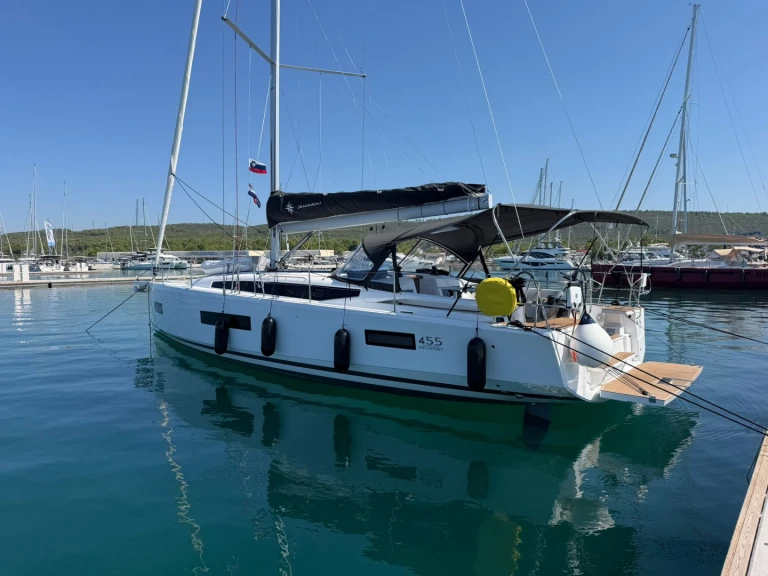 Verhuur Zeilboot Jeanneau met vaarbewijs