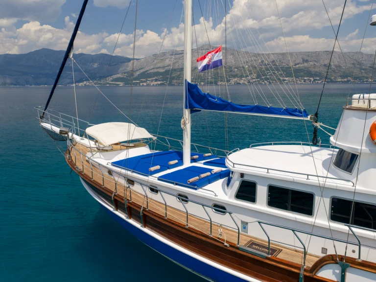 Huur Zeilboot met of zonder schipper Custom Made in Omiš
