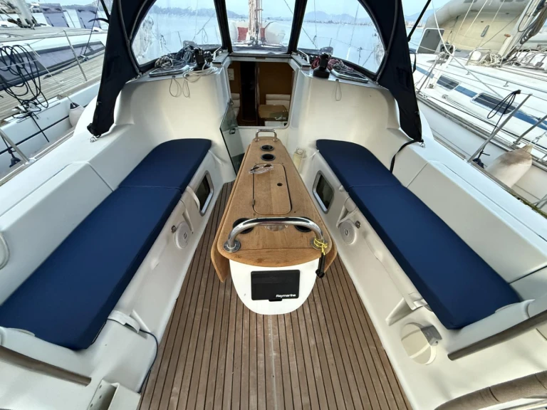 Bootverhuur Jeanneau Sun Odyssey 42i in Lávrio via SamBoat
