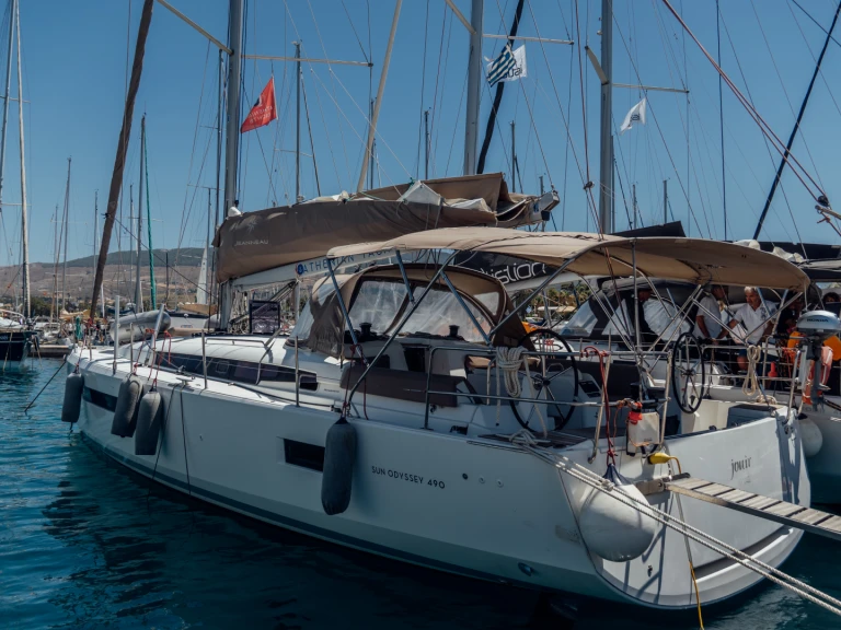 Bootverhuur Néa Péramos goedkoop Sun Odyssey 490