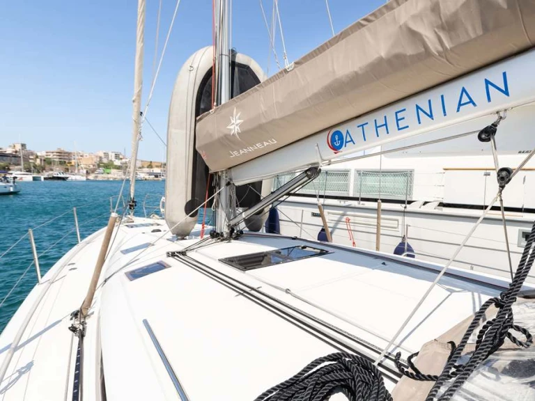 Zeilboot te huur in Néa Péramos voor de beste prijs