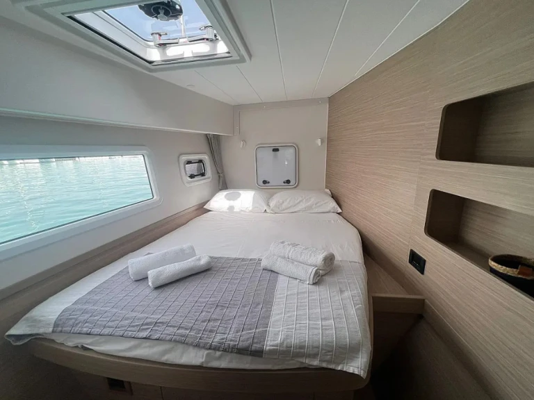 Verhuur Catamaran Lagoon met vaarbewijs