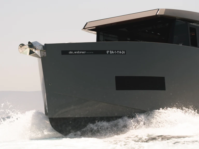 Bootverhuur De Antonio D50 Coupe in Puerto De Barbate via SamBoat