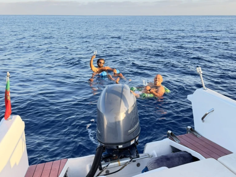 Motorboot te huur in Porto do Funchal voor de beste prijs