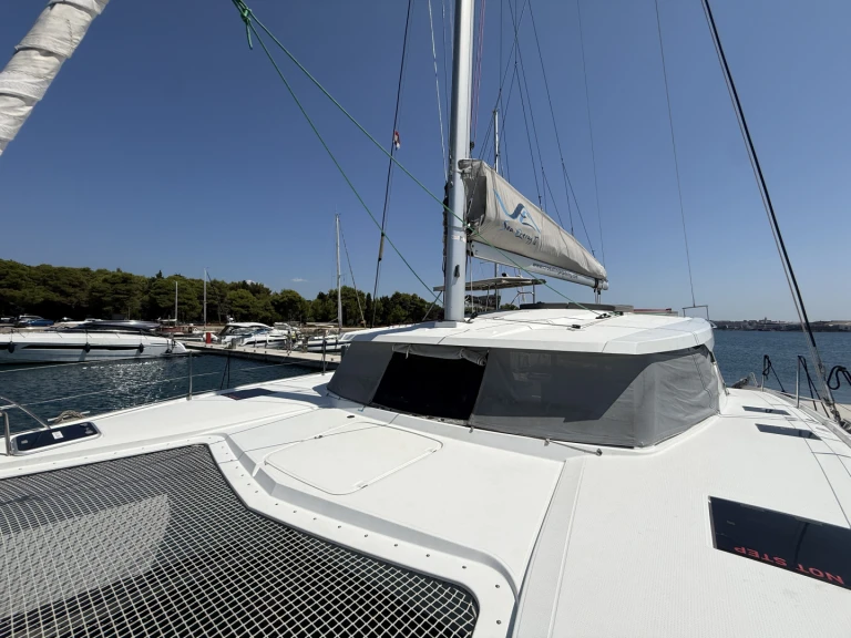 Bootverhuur Pula goedkoop Lucia 40