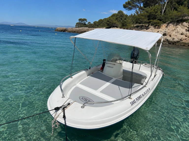 Verhuur Motorboot in Six-Fours-les-Plages - Jeanneau Cap 400 Console