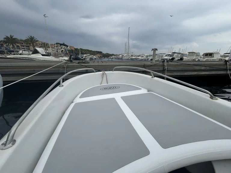 Bootverhuur Jeanneau Cap 400 Console in Six-Fours-les-Plages via SamBoat