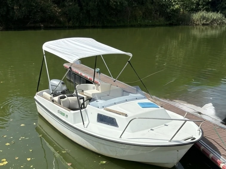 Verhuur Motorboot Bénéteau met vaarbewijs
