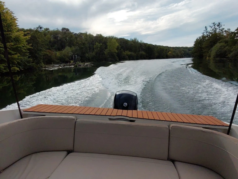 Quicksilver Activ 645 Cabin te huur van particulier of professional in Meaux