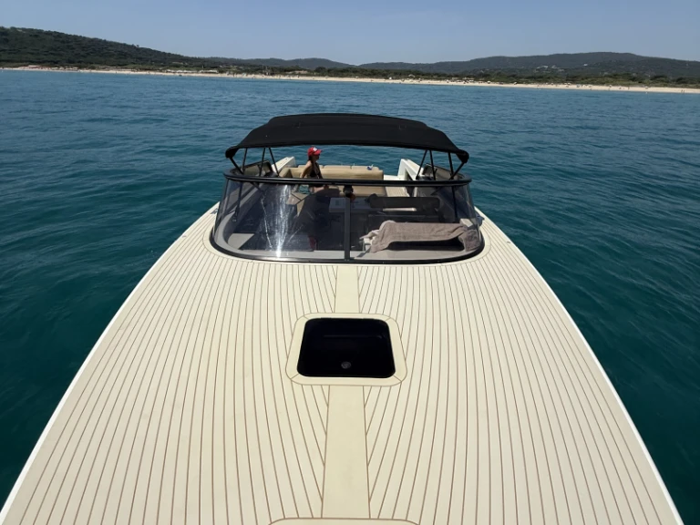 Huur een VanDutch VanDutch 40 in Saint-Tropez
