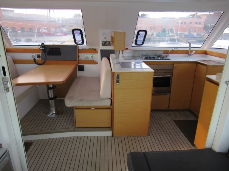 Verhuur Catamaran Nautitech met vaarbewijs