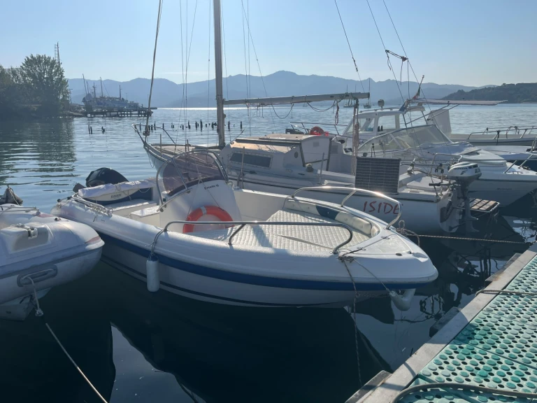 Bootverhuur Ranieri Soverato 565 in Portoferraio via SamBoat